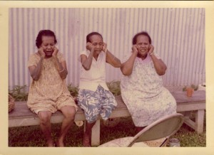 帛琉婦女演唱傳統歌謠derebesiil