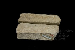 Ʀƪ󤤤W١GW⩥<br>^W١Gprismatic sandstone